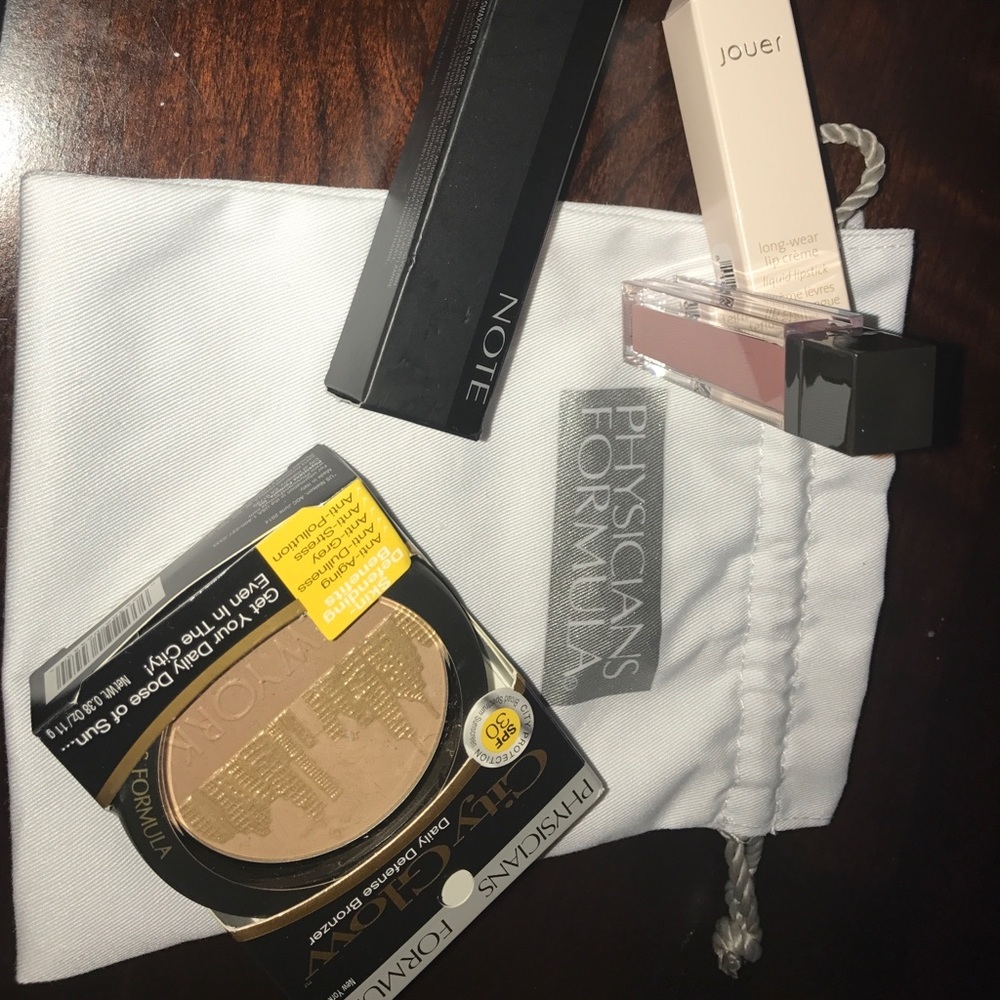 Makeup bundle